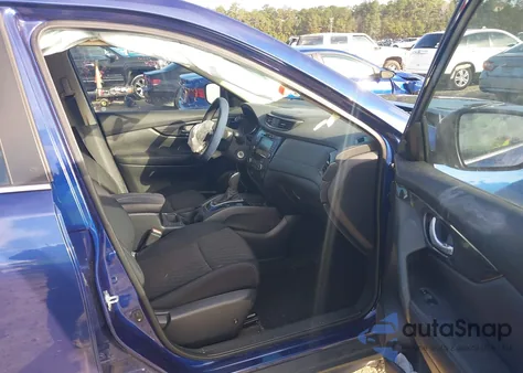 2018 Nissan Rogue S z USA, uszkodzony, nr VIN 5N1AT2MT4JC705357